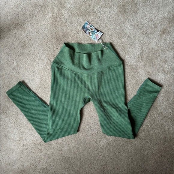 Balance Athletica Vitality Channel Leggings medium - Picture 2 of 6